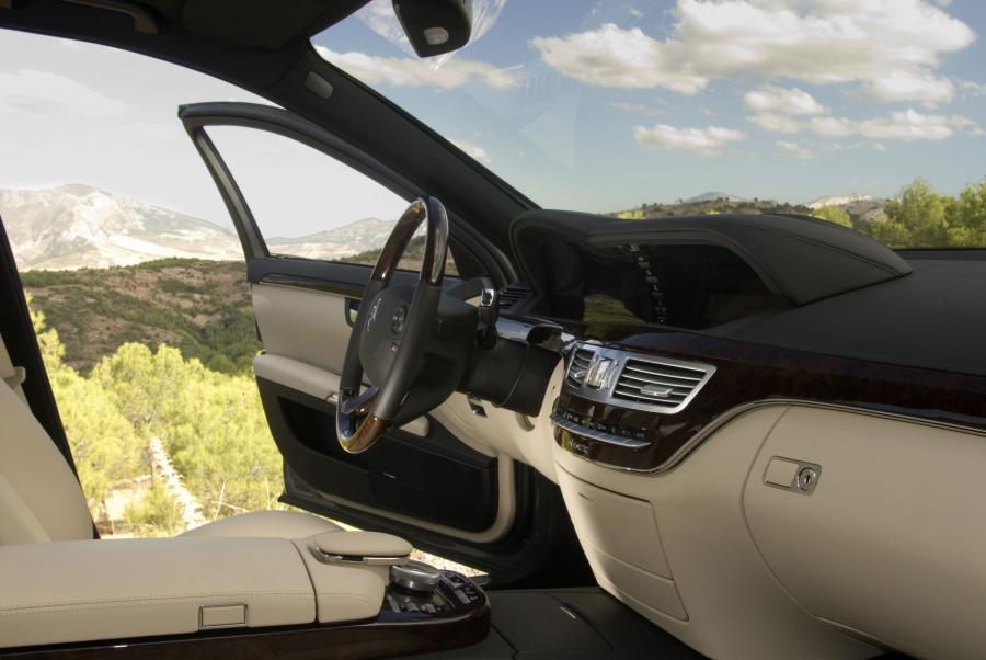  Mercedes-Benz S-Class 2007 года  (фото 40 из 414)